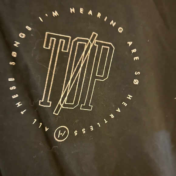 Hot Topic Twenty-One Pilots hi-lo tunic tee - Picture 2 of 3